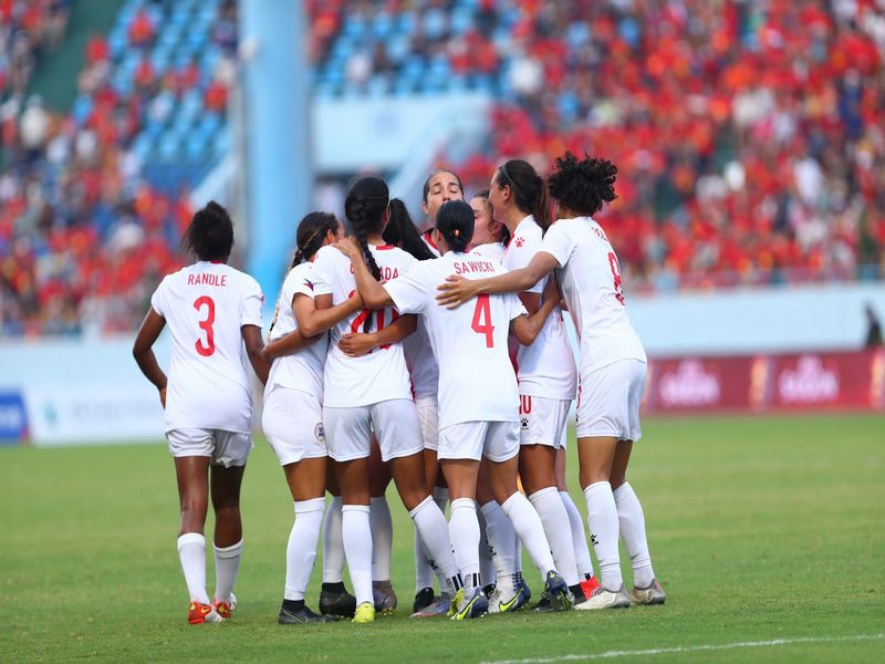 Đội tuyển nữ Philippines đã trải qua một lịch sử đầy thăng trầm